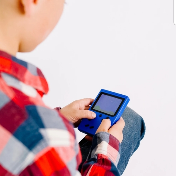 Gameboy type handheld gaming system - Picture 4 of 4